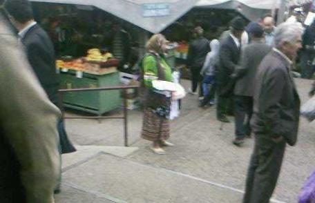 Tiganii din Drochia vand iarasi ajutoarele la piata