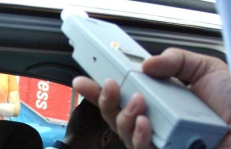 Cu toate că a consumat alcool, s-a urcat la volan și a plecat la o plimare cu mașina