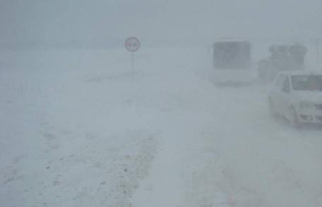 Şapte drumuri din judeţul Botoşani erau parţial blocate sau închise la ora 16:00. Vezi care sunt acestea!