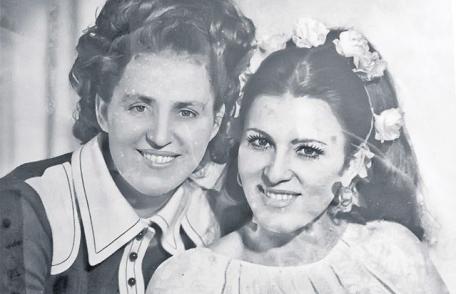 Vezi povestea Floricăi Oprea, sora cea mare a Irinei Loghin care este paralizată de 7 ani