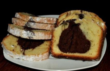 Chec cu nucă, miere şi cacao