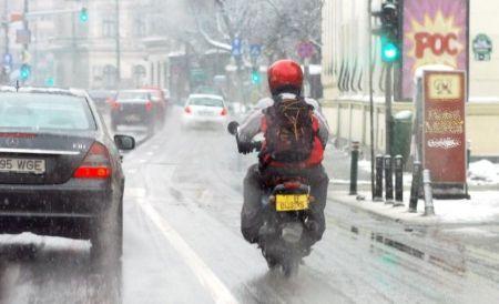 Începând de astăzi mopedele, scuterele şi ATV-urile, nu mai pot fi conduse fără permis