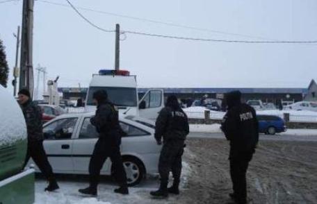 Târgurile auto de la Cumpărătura şi Rădăuţi, controlate de poliţie