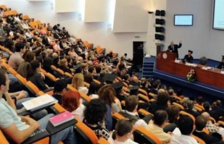 Unul din trei studenţi suceveni consideră că degeaba ai facultate dacă nu ai relaţii