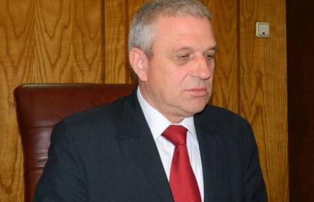 Prefectul Macaleți cere poliţiei să amendeze şoferii care nu au mașinile echipate corespunzător