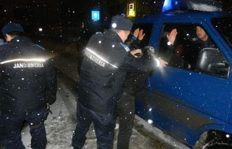 Minori cercetaţi pentru furtul unui telefon mobil