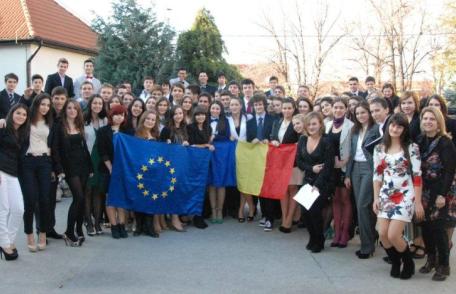 Elevi din C.N. „Grigore Ghica” Dorohoi reprezentanți în Parlamentul European al Tinerilor