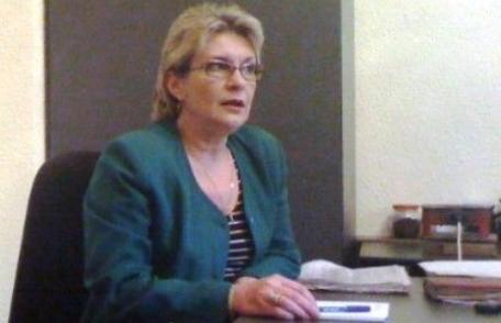 Directorii de şcoli care ies la pensie în timpul anului şcolar pot rămâne pe funcţii