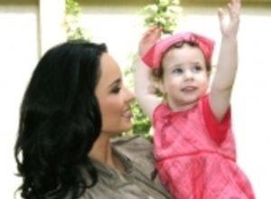 Andreea Marin îşi educă fetiţa ca la turci!