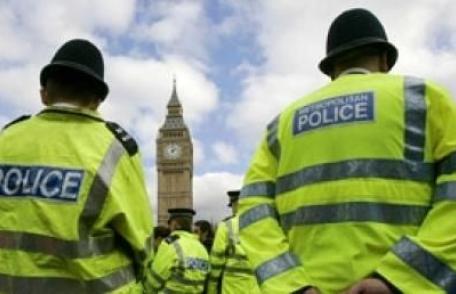 Atac rasist: Doi români, bătuţi în Marea Britanie după ce au fost întrebaţi de unde sunt