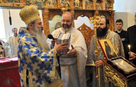Vizită arhierească la Seminarul Teologic „Sf. Ioan Iacob” Dorohoi - FOTO