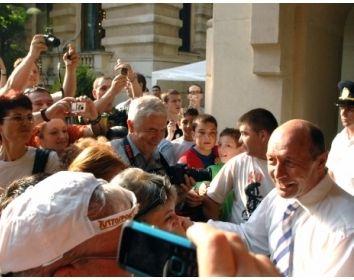 De ce este ActiveWatch cu ochii pe Basescu?