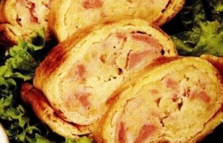 Ruladă cu caşcaval şi şuncă