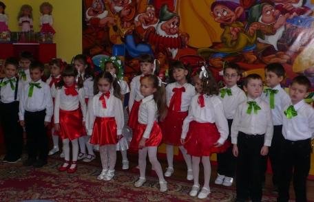 MAMA, sărbătorită la Grădinița nr.4 Dorohoi - FOTO