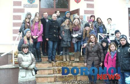 Liceul „Regina Maria” Dorohoi derulează proiectul Comenius „Les traditions populairs-une entrée interculturelle” - FOTO