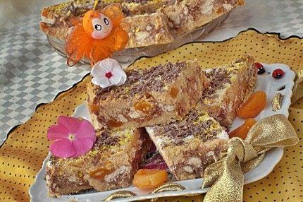 Prăjitură cu caise deshidratate