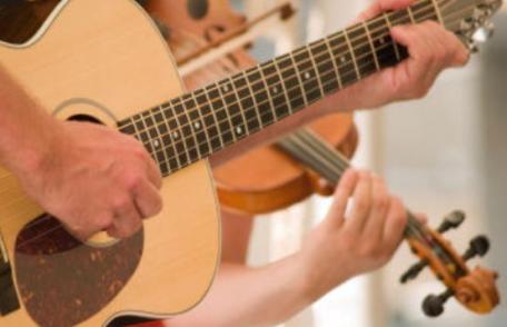 Festivalul Nord-Est Folk Dorohoi promovat astăzi începând cu ora 8:00 la matinalul de la TVR3