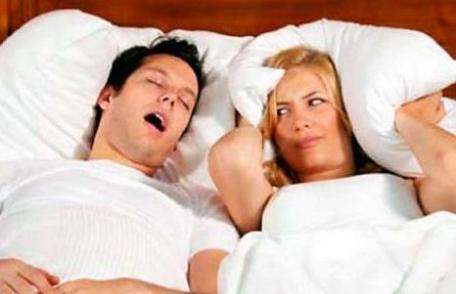 Sforăitul nocturn distruge creierul