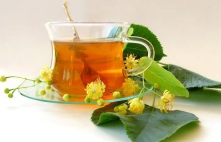 Infuzia de păpădie cu miere, medicament pentru ficat şi rinichi