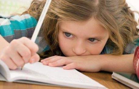 Vezi ce le pregăteşte ministrul Educaţiei elevilor de şcoală generală