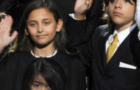 Scandal bombă: A apărut tatăl natural al copiilor lui Michael Jackson