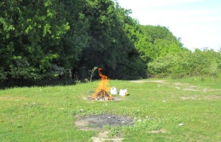 Legea Picnicului neluată în seamă de dorohoieni. Mici, manele şi mormane de gunoi lăsate în urmă