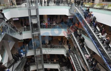 Uvertura Mall: Astăzi se vor desemna câștigătorii la concursul de pictat ouă și la tombola „Uvertura Mall îți aduce în oraș cel mai darnic iepuraș”