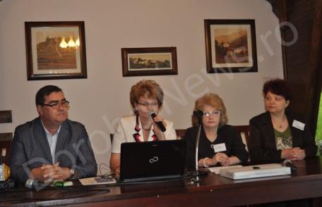 Exclusiv Dorohoi News: Zeci de inspectori școlari prezenți la Conferința Regională din cadrul Proiectului POSDRU CIPTIC - FOTO