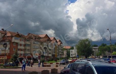 Ploaie cu grindină luni după-amiază la Dorohoi!