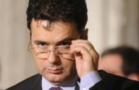 Directorii şcolilor nu vor mai fi numiţi politic, se vor organiza concursuri