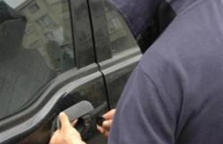 Autori de furt, identificaţi şi reţinuţi de poliţiştii botoşăneni 