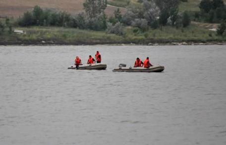 Fetiţă înecată în Sitna, recuperată de pompieri