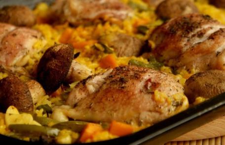 Pui la cuptor cu orez