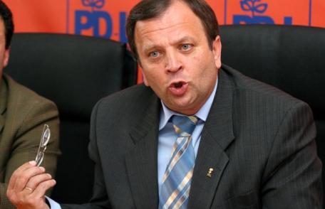 PDL acuză: USL pregăteşte reorganizarea administrativă prin trimiterea în insolvenţă a primăriilor