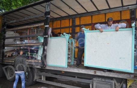 Un transport cu materiale trimise din Cholet - Franța, a ajuns luni la Dorohoi - FOTO