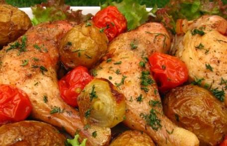 Pulpe cu roşii şi cartofi noi