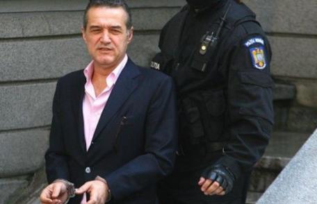 Gigi Becali, mesaj din închisoare: Ies din viața publică. Nu-mi mai hăituiți familia