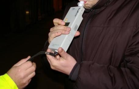 Conducători auto depistaţi la volan, deşi se aflau sub influenţa alcoolului