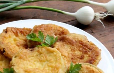 Dovlecei pane cu usturoi