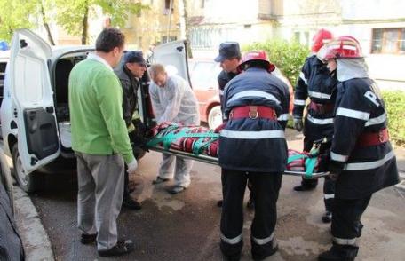 Un bărbat s-a spânzurat în faţa spitalului din Darabani