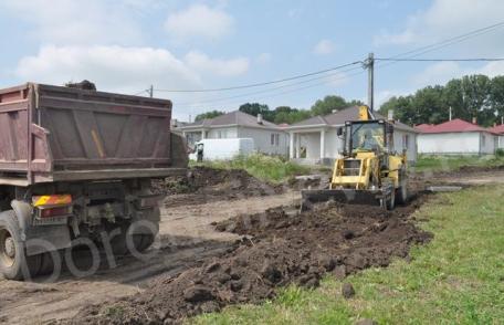 Primăria Dorohoi a demarat lucrările de realizare a infrastructurii pentru cartierul Dumbrava Roșie - FOTO