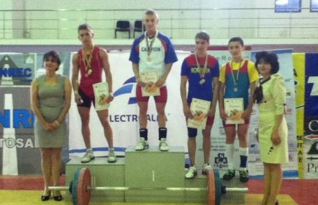 Halterofilii botoşăneni, felicitaţi de Doina Federovici și Tamara Ciofu