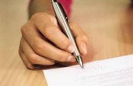 Cadrul didactic eliminat din examenul de definitivat cere să i se evalueze lucrarea