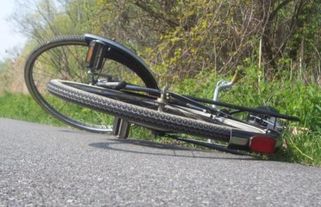 Minor din Cristinești, care circula cu bicicleta, accidentat de o autoutilitară