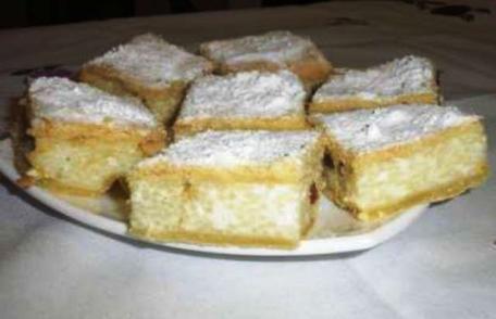 Prăjitură cu brânză și tăiței