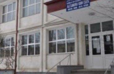 Liliana Pădurariu: „Am reușit să scoatem școala din conul de umbră în care căzuse”. Interviu cu directorul Școlii Gimnaziale „A.I. Cuza” Dorohoi