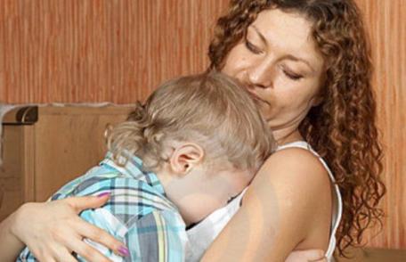 Cum să îţi ajuţi copilul să depăşească o frică