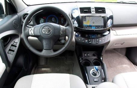 Cel mai mare producător de maşini din lume ar putea avea interzise înmatriculările în UE. Zeci de mii de români conduc aceste mașini