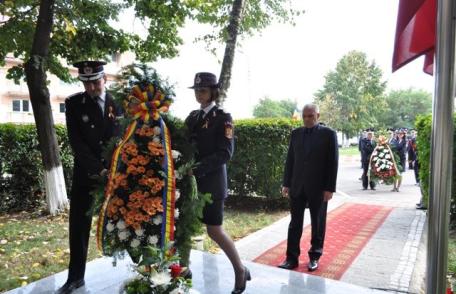 ISU Botoșani: Pompierii botoşăneni şi-au comemorat eroii