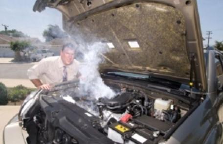 Cum procedăm dacă motorul se supraîncălzește?